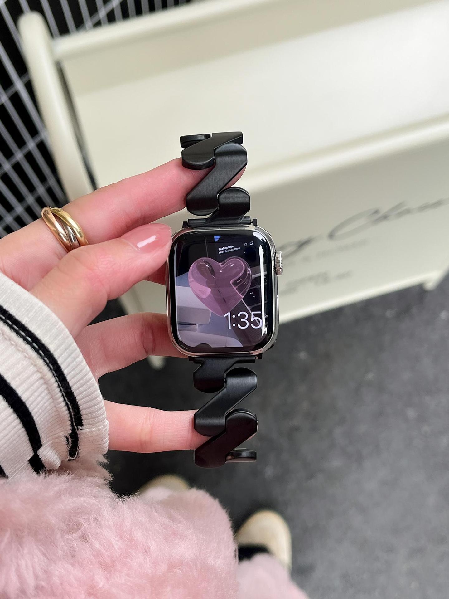 Metallic Wave Apple Watch Band – Compatible with iWatch Series 5 6 7 8